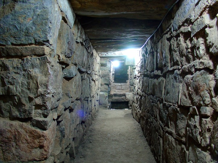 Chavín_de_Huantar_Août_2007_-_Corridors_Intérieurs_2