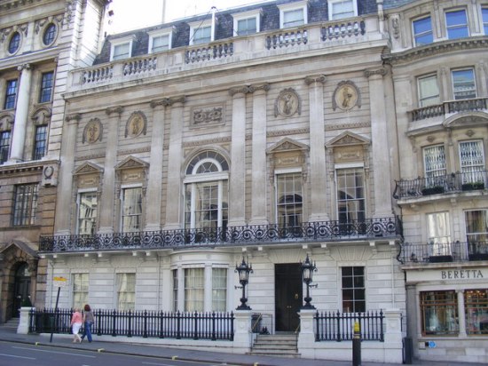 Klub bijelih džentlmena os uma